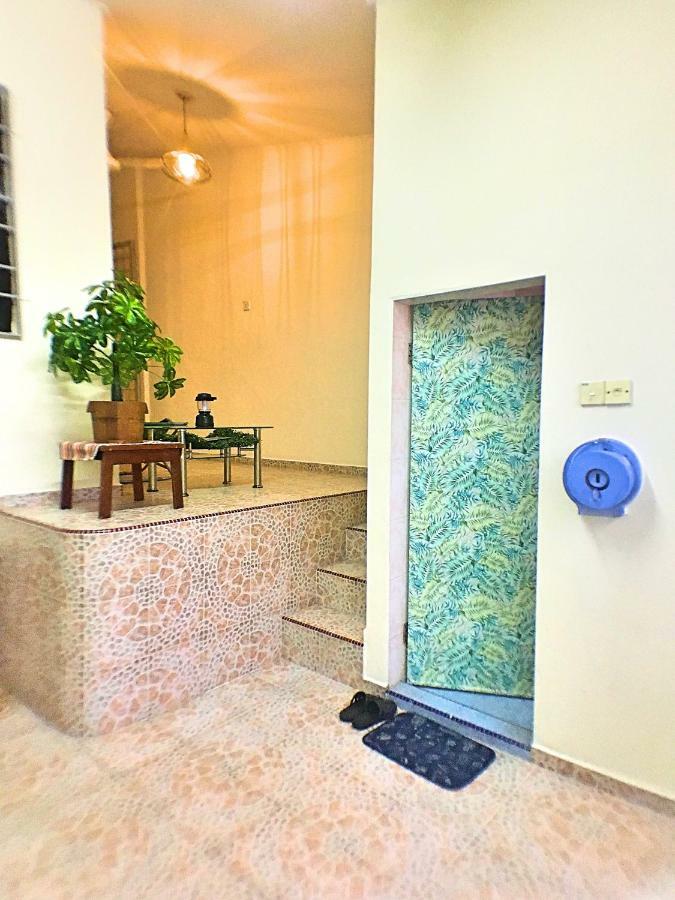 Lavender Green Home Malacca Exteriör bild